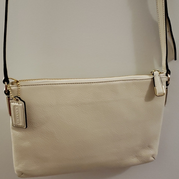 Coach Purse NWOT - Picture 2 of 5